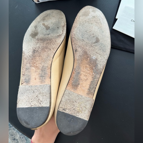 CHANEL beige and black ballerinas - Picture 11 of 11